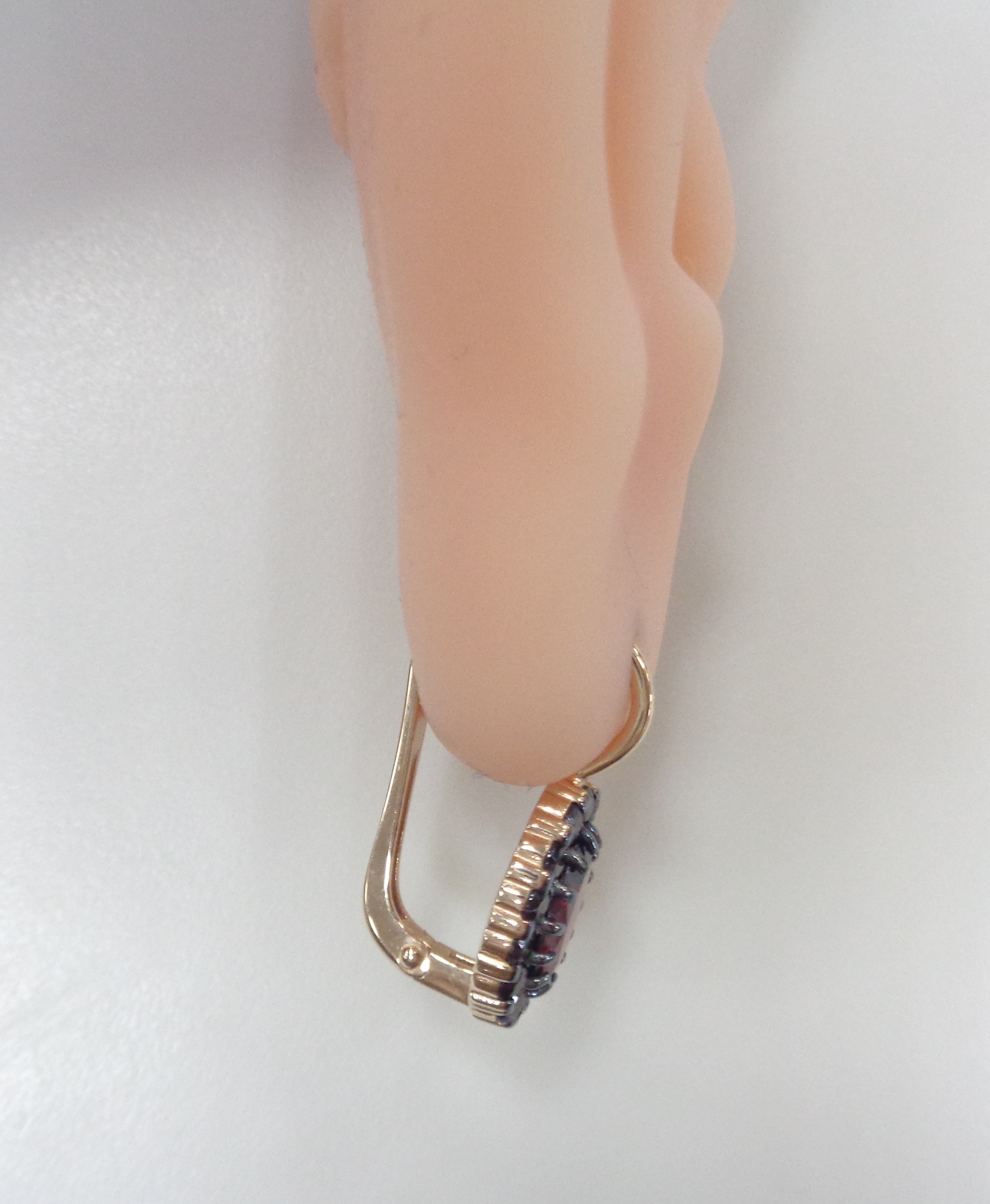 Серебряные серьги с чешскими гранатами